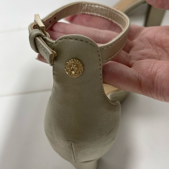 Ann Klein Pearl Accent Clear Toe Champagne Heels - Picture 5 of 11